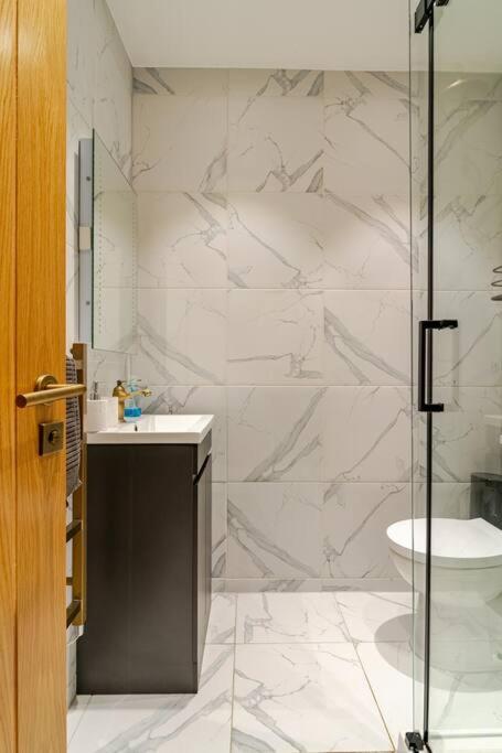 Stunning 2 Bed Apartment, Heart Of The Barbican Plymouth Ngoại thất bức ảnh